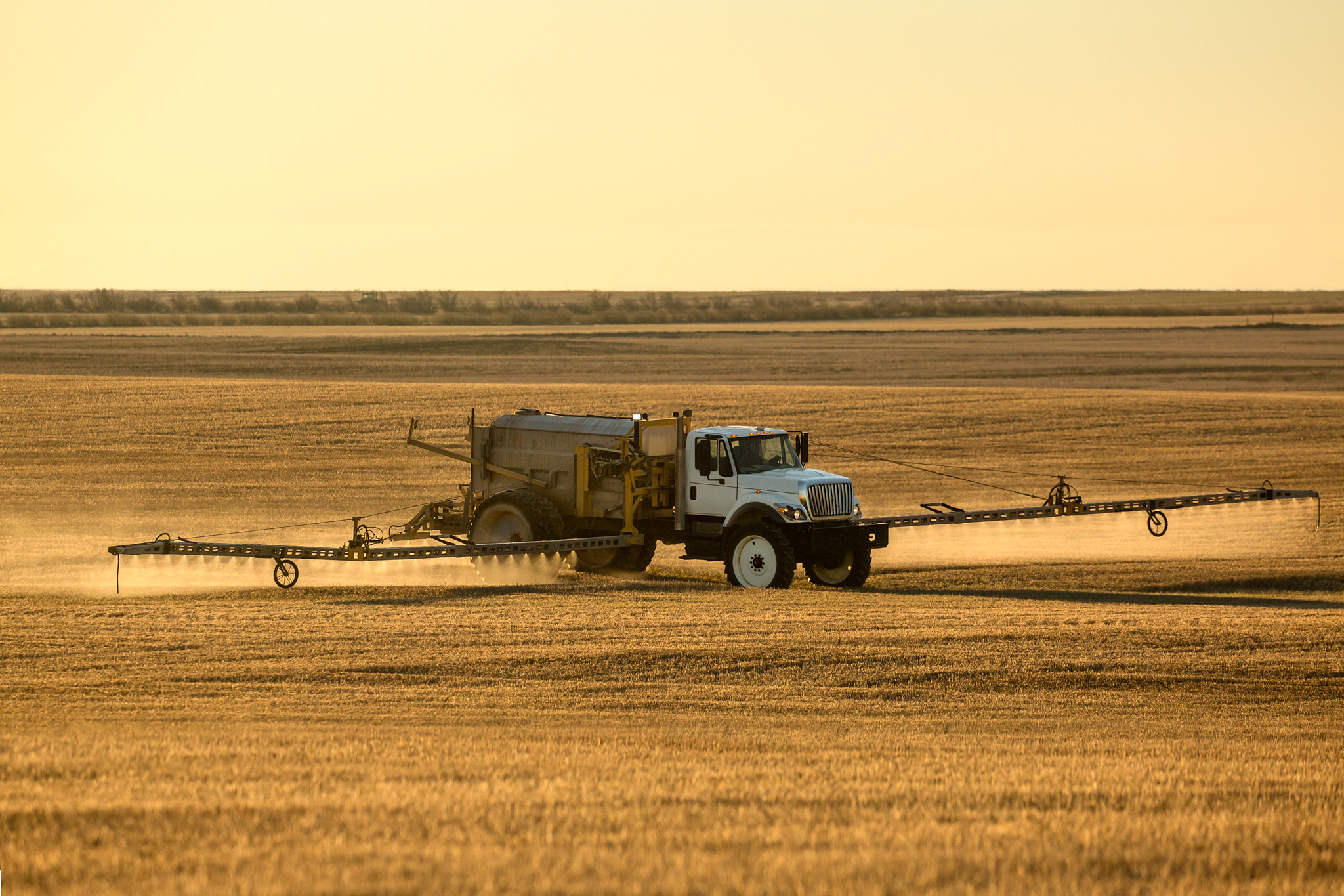 Fertilizer truck